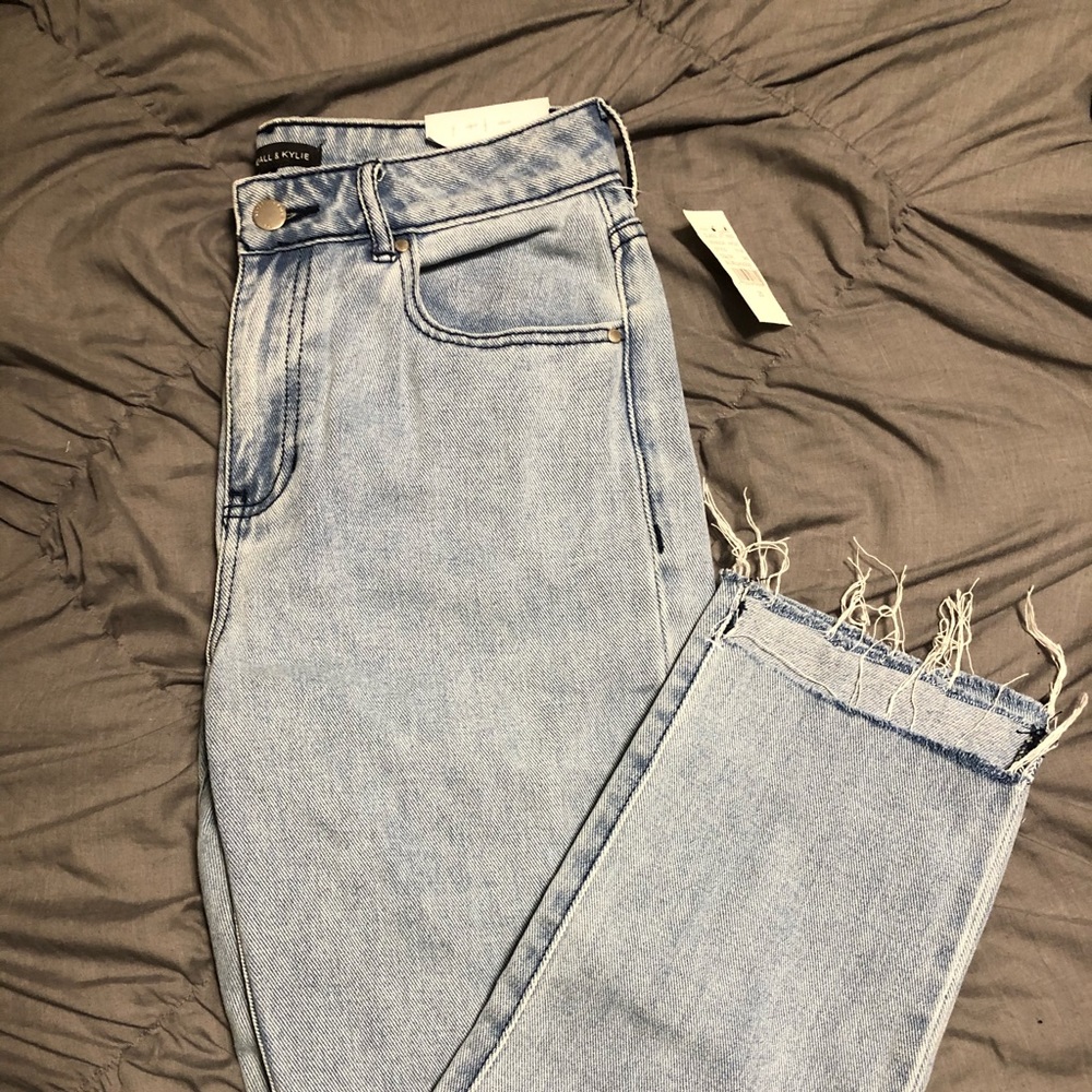 NWT kendall + kylie mom jeans
